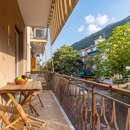 Hostdomus - Bilocale Sul Borgo Appartamento